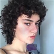 Recién titulada en Bellas Artes imparte clases de Arte Contemporáneo